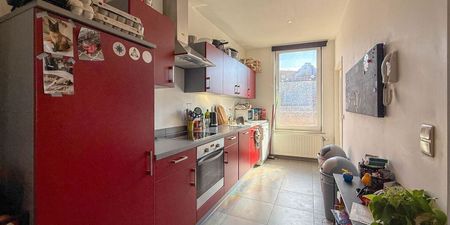 Appartement te huur in Tournai voor € 715 met 2 slaapkamers - Photo 2