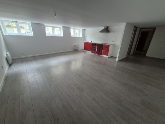 Location Appartement 2 pièces 66m² CAMBRAI 59400 - Photo 1