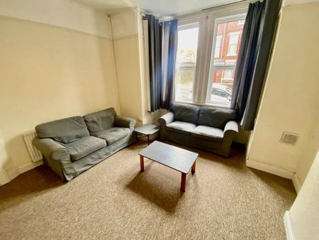 4 bedroom house to rent - Photo 2