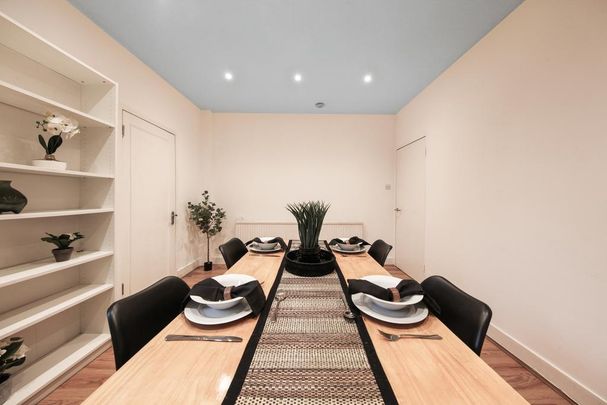 1 bedroom in a house share to rent - Photo 1