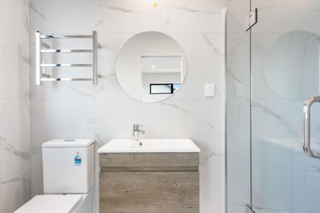 Modern Luxury in Panmure's Golden Triangle - Photo 5