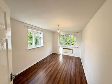 2 bed flat to rent in London Road, Slough, SL3 - Photo 5