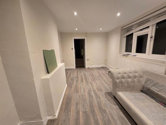 Antill Road, London E3 - Photo 1