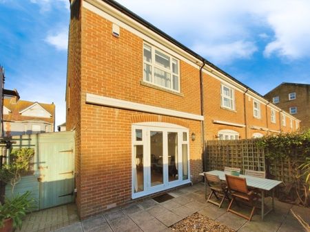 2 bedroom House To Let - Photo 4