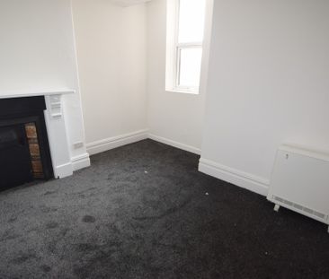 To Let 1 Bed Ground Floor Flat - Photo 3