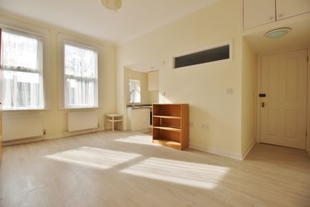 Studio for rent - Photo 2
