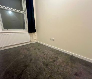 Bond Street, Dewsbury - Photo 4