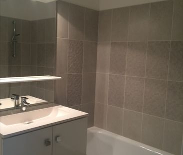 Location Appartement 3 pièces 61m² - Photo 6
