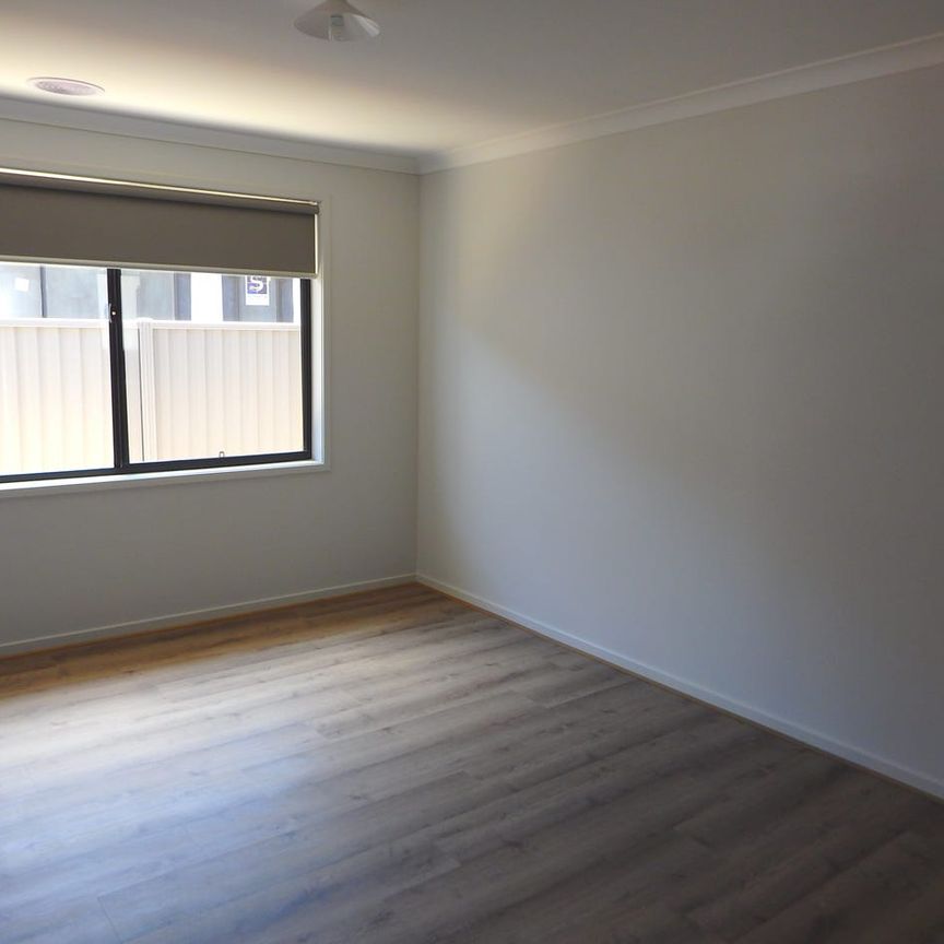 ALFREDTON - SPACE FOR CARAVAN OR BOAT - Photo 1