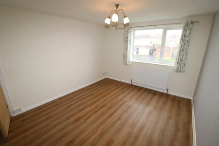 3 bedroom detached house to rent - Photo 3