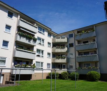 Gemütliche 3- Zimmer-Wohnung in Stadtlage mit Balkon - 25335 Elmshorn - Photo 1