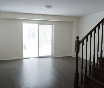 For Lease - 3949 Tufgar Crescent, Burlington, Ontario - Photo 2