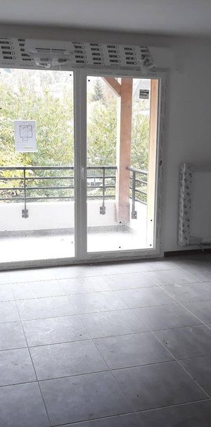 Location appartement récent 2 pièces 44.88 m² à Marnaz (74460) 4 - Photo 1