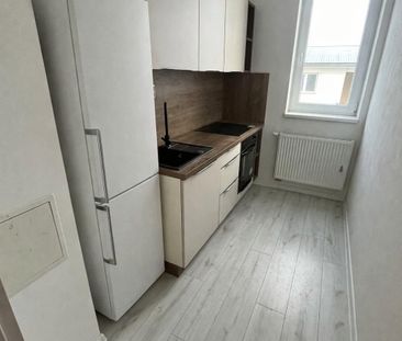 Moderný 2- izbový byt na prenájom v Hlohovci – Fotografia 3
