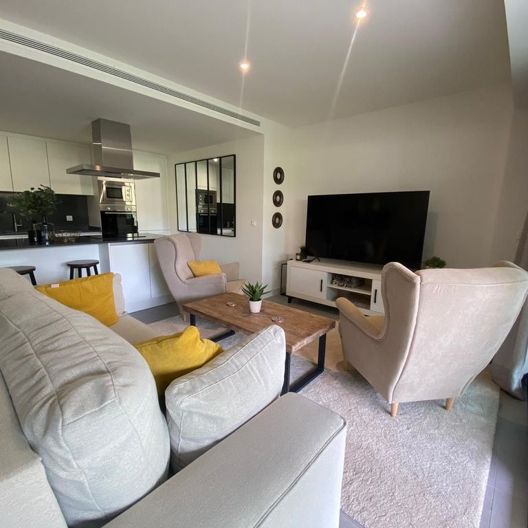 Luxury Apartment for rent in Estepona, Andalusia - Foto 1