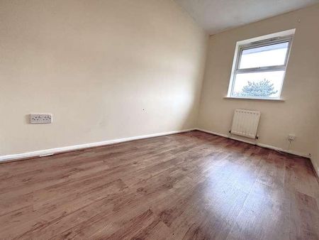 Downings Road, Beckton, E6 - Photo 2