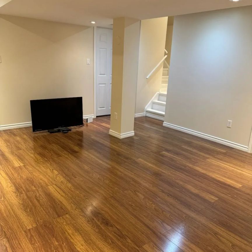 Detached Home For Lease | W9237250 - Photo 1