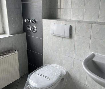 Ihre neues Zuhause mit vorteilhafter Raumaufteilung und viel Grün! - Photo 4