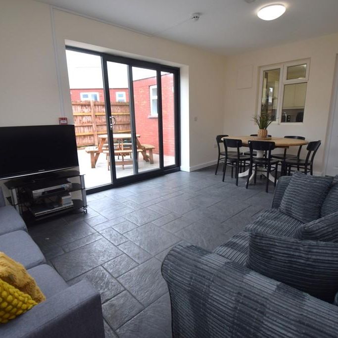 1 bedroom in a house share to rent - Photo 1