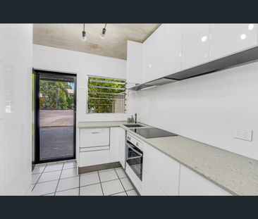 3/25-31 Hibiscus Lane, Holloways Beach, Qld 4878 - Photo 5