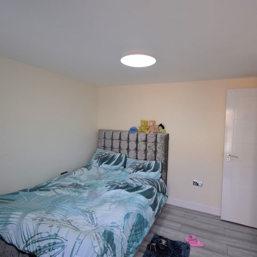 2 Bed Detached House, Portland Terrace, IG1 - Photo 1