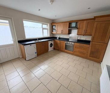 33 Stream Street, Downpatrick, BT30 6DE - Photo 4