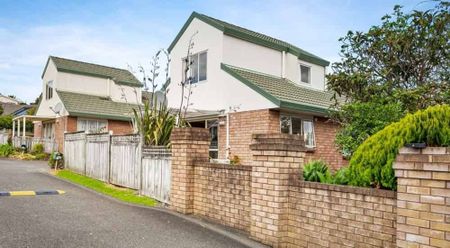 Te Atatu South, 3bedroom - Photo 3