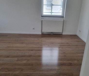 Eine sehr schöne helle und renovierte Wohnung - Foto 6