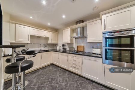 2 bedroom flat to rent - Photo 5