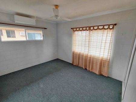 Low set House - Innisfail Estate - Photo 4