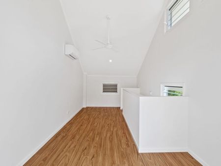 'JACARANDA' - Modern Townhouse In The Heart Of Bangalow - Photo 2