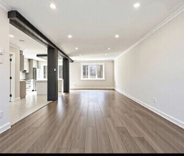 Maison à étages à louer - Laval (Chomedey) (Autres) - Photo 1