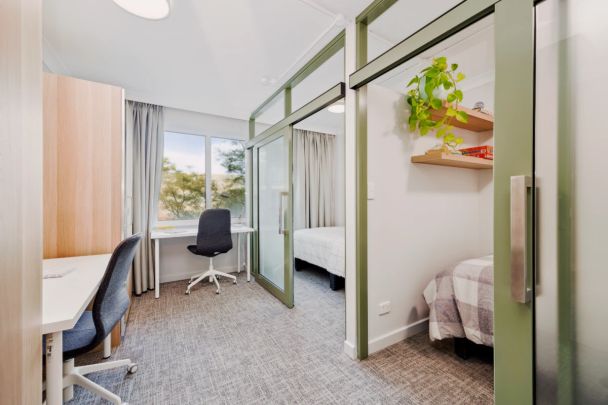 Urban Twin 01 - Photo 1