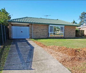 CABOOLTURE - COZY & HOMELY - Photo 1