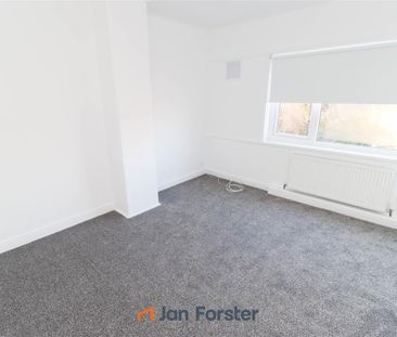 3 Bedroom House - Semi-Detached - Photo 5