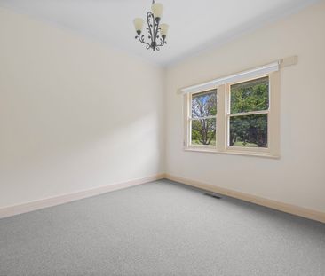 SPACIOUS THREE BEDROOM HOME WITH LARGE YARD AND SHED IN BALLARAT CE... - Photo 4