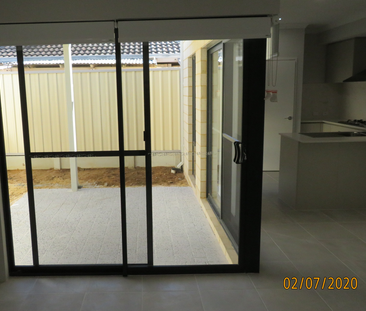 38D Barradine Way, Craigie, WA - Photo 4