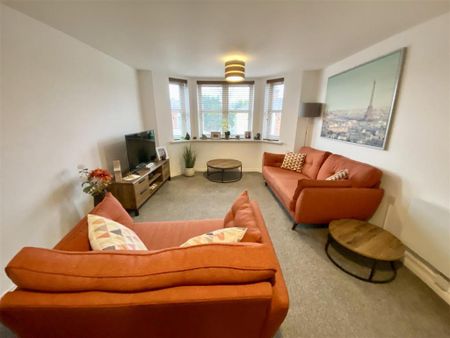 2 bedroom flat to rent - Photo 3