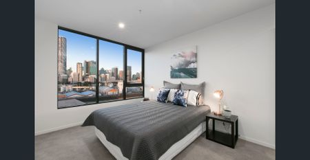 Comfortable Furnished 1 Bedroom + 1 Bathroom + Car Park Fully Furnished Apartment at $680 +$20 furniture per week! - Photo 4