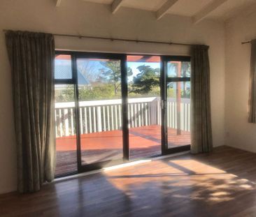 4 Bedrooms in Stanmore Bay - Photo 5