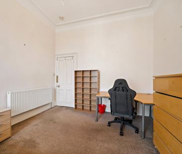 3 bedroom apartment to rent - Photo 3