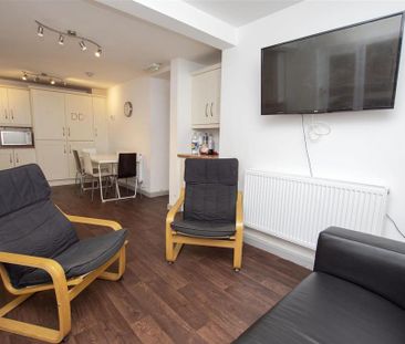 6 bedroom house to rent - Photo 4