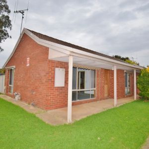 Unit 1, 9-11 Knight St, Mooroopna - Photo 2