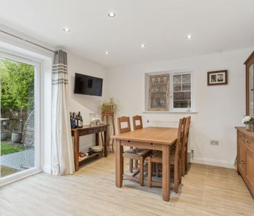 4 bedroom detached house to rent - Photo 5