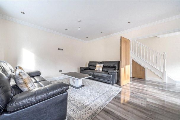 4 bedroom semi-detached house to rent - Photo 1