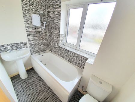 Railton Jones Close, Bristol, Stoke Gifford - Photo 5