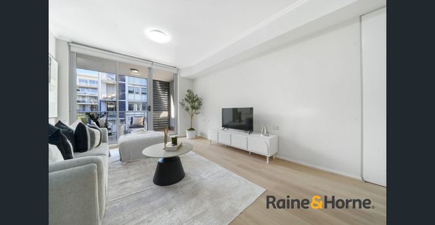 Stunning North Facing Two Bedroom Apartment with Brand New Timber Flooring in Rhodes - Photo 1