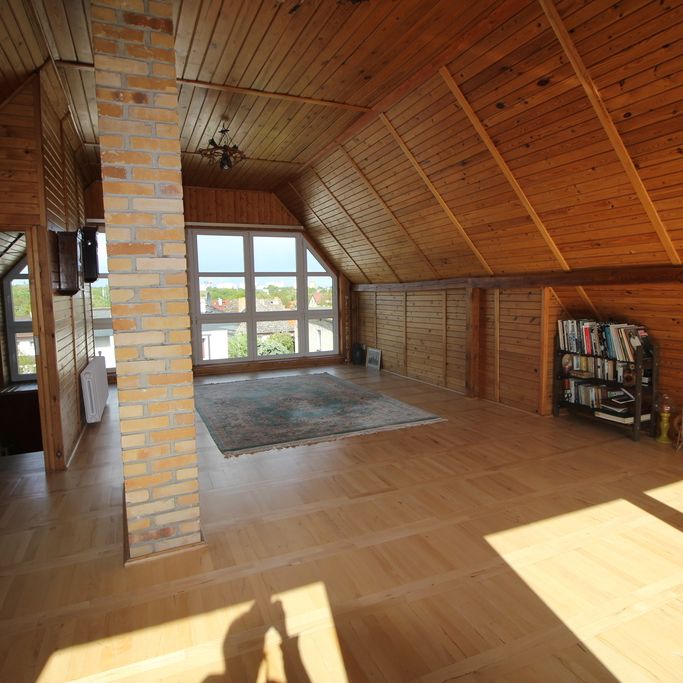 Duży dom wolnostojący 4 sypialnie - Photo 1