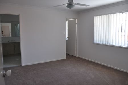 4/19 Platinum Place, Oxley, QLD 4075 - Photo 3