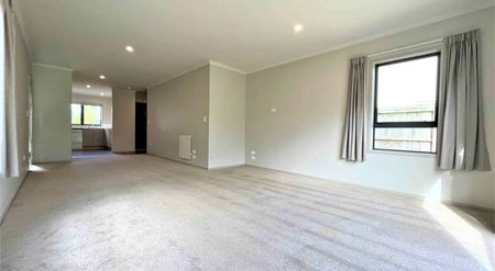 3 bedroom townhouse for rent - Photo 2